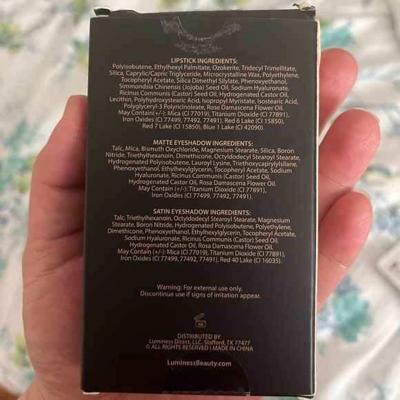 Luminess Alluring Lip & Eye Compact - New- open box - Picture 3 of 3